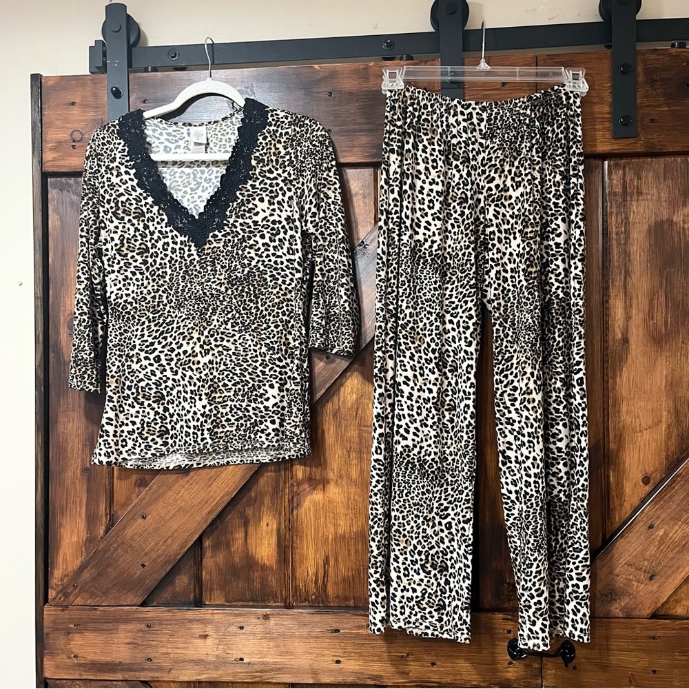 In Bloom by Jonquil cheetah print pajama lounge set